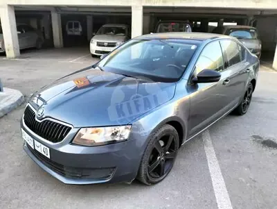 ŠKODA OCTAVIA 1.6 TDI Active BVM 90ch 2015 diesel occasion à Casablanca