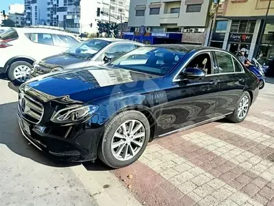 Mercedes CLASSE E 220 d Avantgarde 9G 2017 diesel occasion à Casablanca