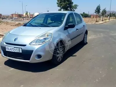 Renault CLIO 1.2 Authentique Clim BVM 75ch 2013 essence occasion à Marrakech