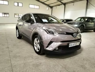 Toyota C HR Ph1 2018 hybride occasion à Casablanca