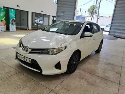 Toyota AURIS 1.4 D 2013 diesel occasion à Casablanca