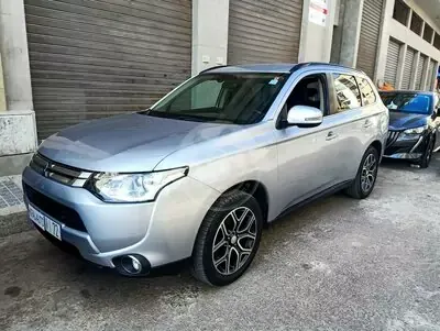 Mitsubishi OUTLANDER 2.2 DI 2016 diesel occasion à Casablanca