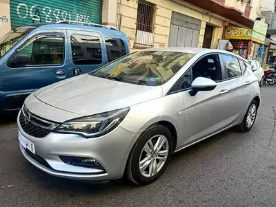 Opel ASTRA 1.6 CDTi Dynamic BVM 136ch 2017 diesel occasion à Casablanca