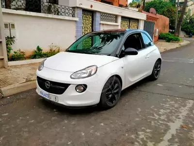 Opel ADAM 1.2 Twinport Glam BVM 70ch 2017 essence occasion à Casablanca