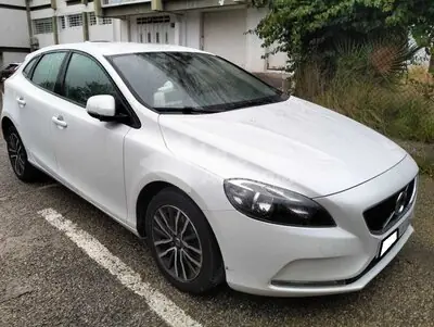 Volvo V40 2.0 D2 Momentum BVA 120ch 2019 diesel occasion à Rabat