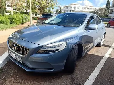 Volvo V40 2.0 D2 Inscription BVA 120ch 2020 diesel occasion à Casablanca