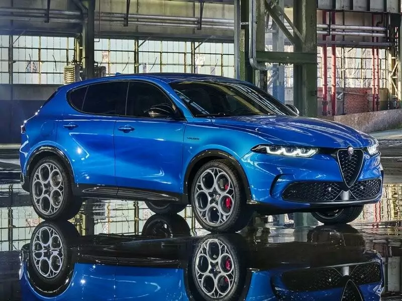Alfa Romeo Tonale 1.6 Diesel 130 TRIBUTO ITALIANO