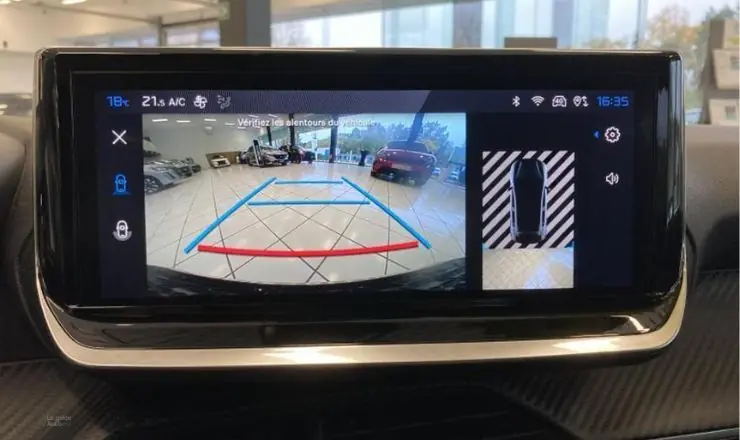 Peugeot 208 Maroc ecran