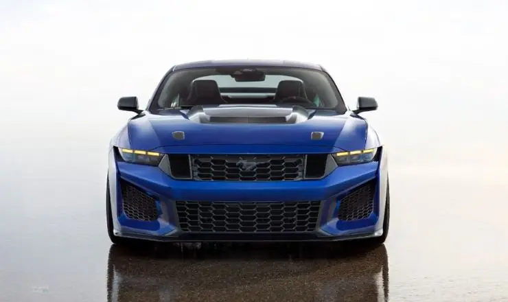 supercar Mustang 2026