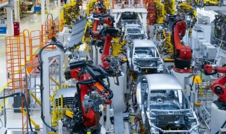 La guerre en Ukraine met l'industrie automobile en suspens